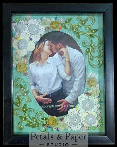 Floral quilling photo frame, decorative 5x7 picture frame for home décor, handmade designer photo frame